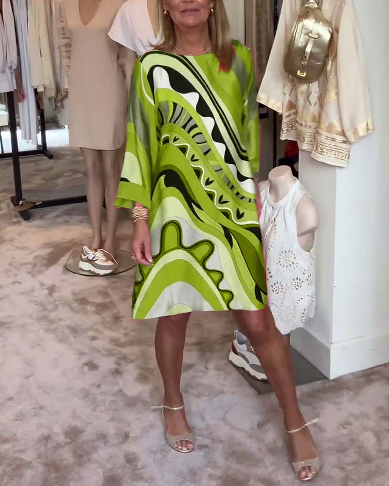 Amara – Elegant Round Neck Dress