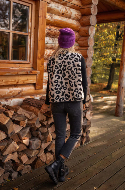 Astrid | Leopard Knit Vest