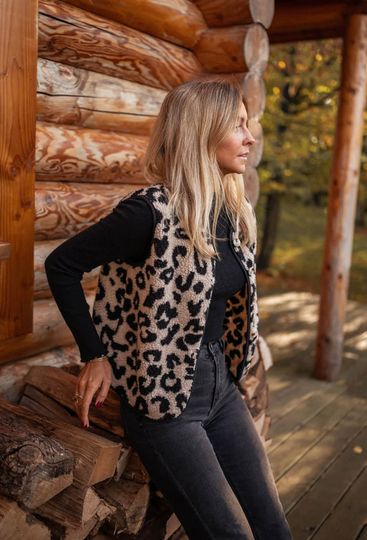Astrid | Leopard Knit Vest