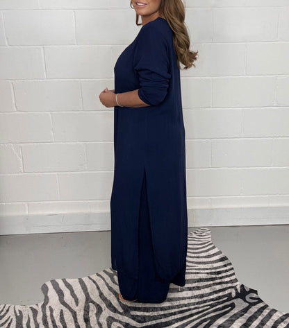 Talia - Casual Two-Piece Set w/ V-Neckline and Slit